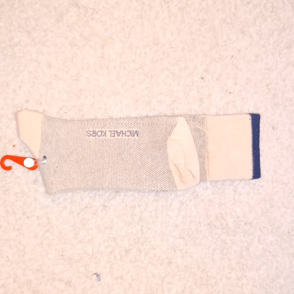 Single pair Michael Kors socks